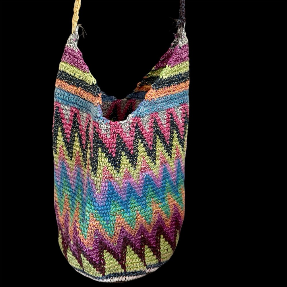 Vtg Y2K 90s Crochet Crossbody Bag Boho Rainbow Bucket Purse Hobo Hippie Festival